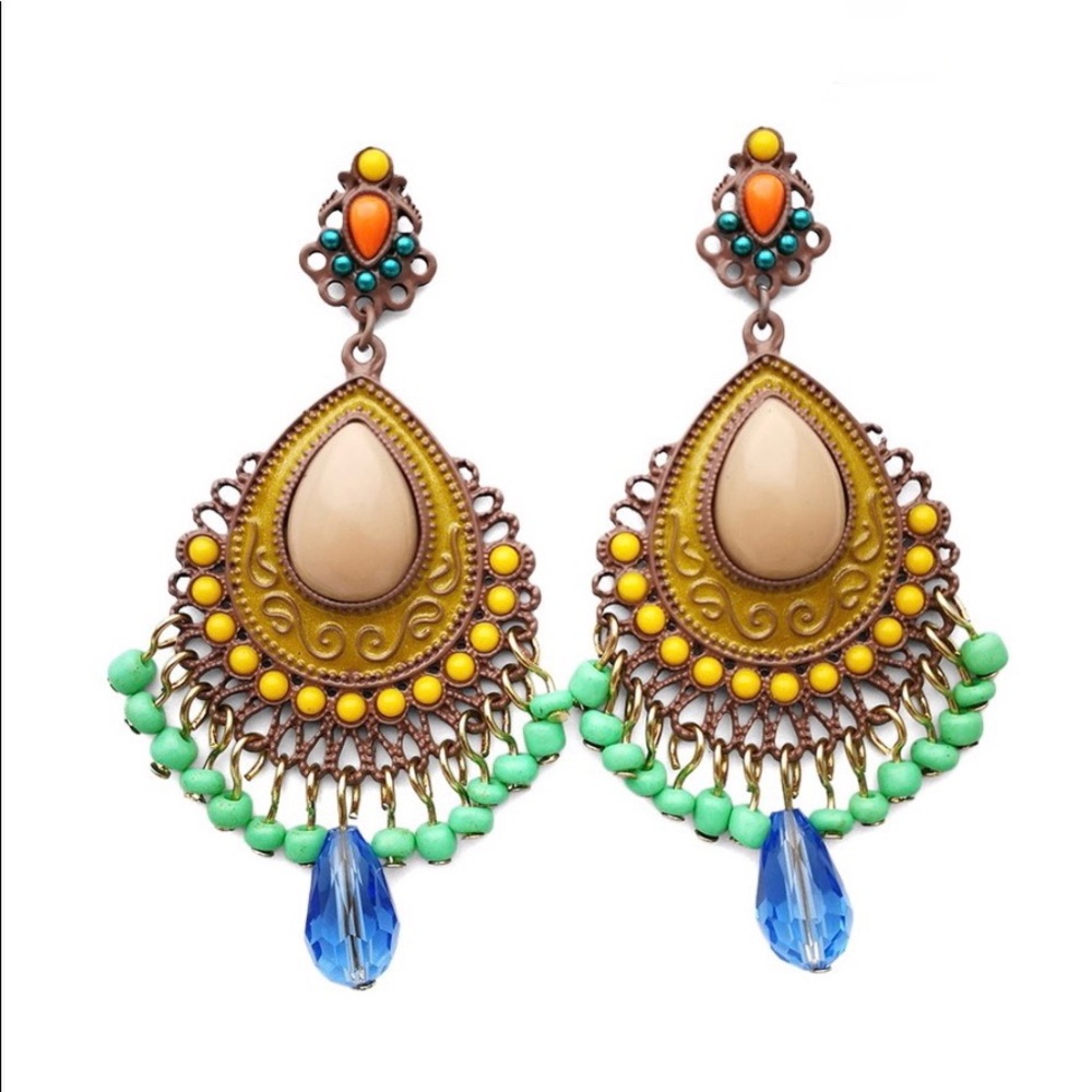 💛NEW💛 Beaded Drop Earings
